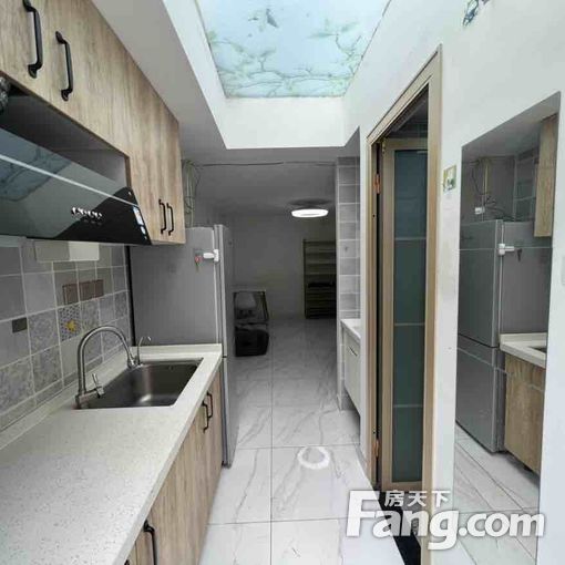  ���п� ������ �ٽֵ����Ŵ�һ���� ����ܸߴ���̨ ��ʱ��ס 