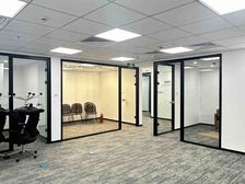 嘉善路地铁站,亚太企业大楼150平精装修带家具,拎包入驻