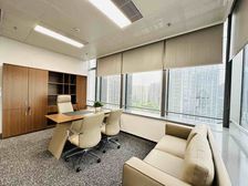 梅溪湖高楼、金茂大厦135平、全新装修、拎包入住、随时看