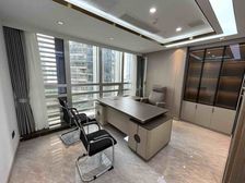 国际金融中心 豪装带家具 3加1格局 楼下地铁口 好招人