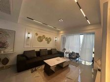 急售,公园环绕,大三房精装,直接拎包入住