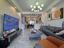 万达商圈旁精装电梯洋房三房双卫次新小区急售近轻轨