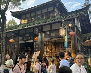 3折,包税,宽窄巷子景区门口,年租30万,临街小独栋,过户快