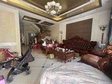 新建中心 上下五层 豪装联排端户别墅 送南面大花园 带车库