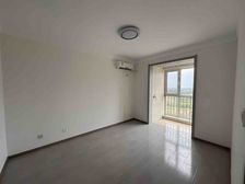 十五中!泰华物业!四室两厅一卫!带家具家电带17平的储间!