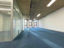 视频讲解房源大族商圈租金1.3元精装带隔间可实地註册