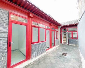 大春天 铁树斜街 私产平房 148万 精装内二层