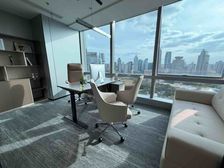 人民广场地铁站,来福士广场100平精装修带家具,特价出租