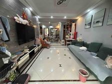 红谷新城 近立德 一楼带大院子的精装三房 南北通透 全天太阳