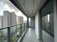 地铁口 海纳春江大三房 精装修 好楼层 位置好 性价比高