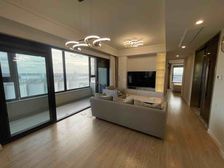 新上江景房,边套,精装房源,拎包入住!!!