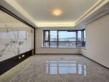 东郊四季上叠188平4房2100万送露台