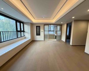 绿城诚园精装修 小高层 大三房 位置好 性价比高 随时看房