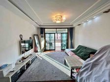 新上 地铁口大三房 电梯入户不临街 双卫 诚心出售