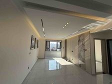 十九中 衡百 新小区 小高层一梯两户公摊小 带储间 新装未住