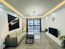 近地铁,中间楼层,小区中心位置,精装修可拎包入住,近万达商圈