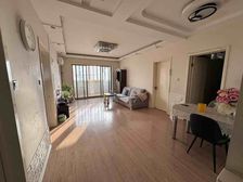 市中心 大楼 哈院 休闲广场 中央花园三居 拎包入住 老证