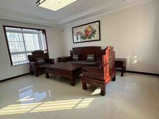 广场 大楼 哈院 中央花园 中式风格拎包入住免费停车位 老证