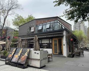 着急,铁像寺水街小独栋出售,年收45万,带200平外摆,证齐