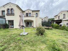 绿城龙王溪小镇,临水排屋别墅,全新装修,直接更名,随时看房