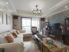 次顶楼景观户型中 央空调地暖,宝龙城对面 3号线地铁旁 繁华