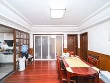 上陇新村大三房,一梯两户,房型正气,位置不靠高架,看房方便