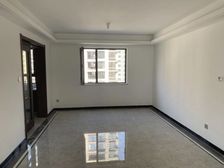 市府前排 精装四室劳斯莱斯 好楼层 带车位 拎包入住 随时看