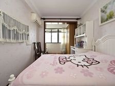 淞虹路站大融城旁,精装全配,楼层好采光好,诚心售好看房