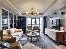 近,婚装4房,带朝南大露台,有产权车位