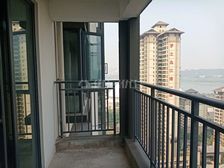 医科大蟠龙小区240平大平层!300万送车位!楼下就是地铁口