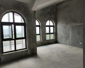 梅湖花苑4室3厅4卫南朝向500.0万元/套出售