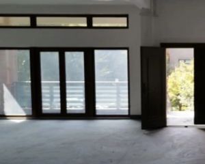 比华利 6室3厅 南 毛坯