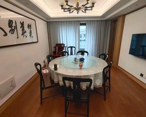 广源里4室2厅2卫南朝向580.0万元/套出售