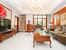 保利垄上5室3厅精装修