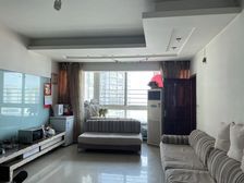 小龙坎 沙龙广场四房338万