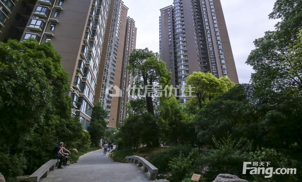 87平2室精装富地蓝泊湾电梯房房东急置换诚心出售