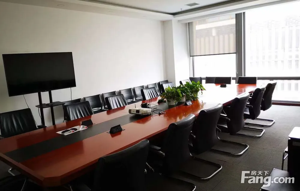 翠微大厦写字楼出租·办公室租赁公主坟商圈核心位置 精装修 带家具