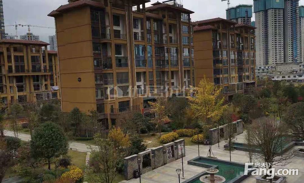 区政府旁 精装修带地暖 带车位 近 紧邻商贸城,贵阳观山湖阅山湖宇虹