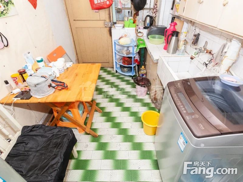 护城河畔振华中学一墙之隔二郎巷带城小学