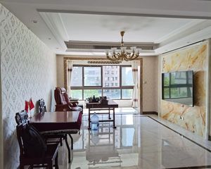 姚江湾4室2厅2卫南朝向398.0万元/套出售