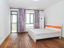 美林小城,万达,周边交通便捷