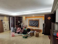 观澜豪庭7楼3房2厅+1保姆房166平方中式豪华装修295万