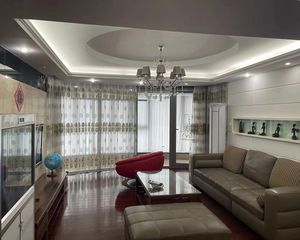 皇冠花园一期4室2厅2卫南朝向320.0万元/套出售