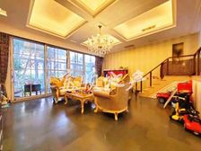 花语墅盈嘉园 4室 正南 精装修