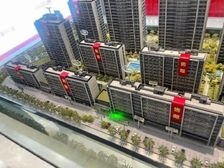 (特价)潘火菜场旁。东部绿城芳菲郡小区底商出售