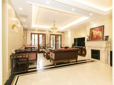 御汤山熙园新出豪华装修,边户,花园大,位置好,四面采光