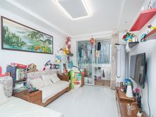 近博兴路站+诚心出售看中可谈+看房随时+一梯两户