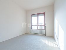 永新秀郡五室二厅 大平层 183平米 位置好 全新毛坯