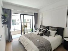 珠江广场 滨江东 临江住宅 中间楼层 两个房间