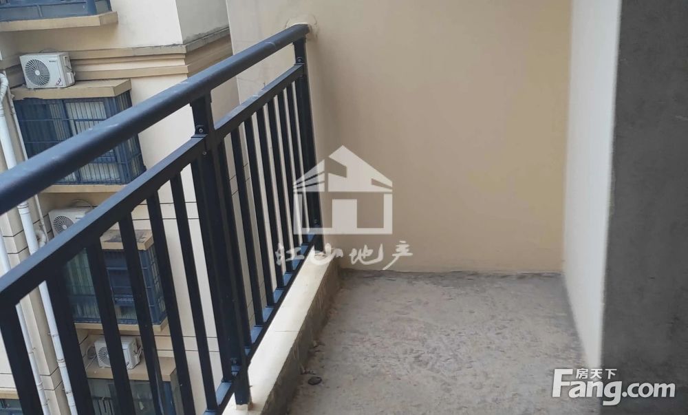 翔宇花园5房2厅200万